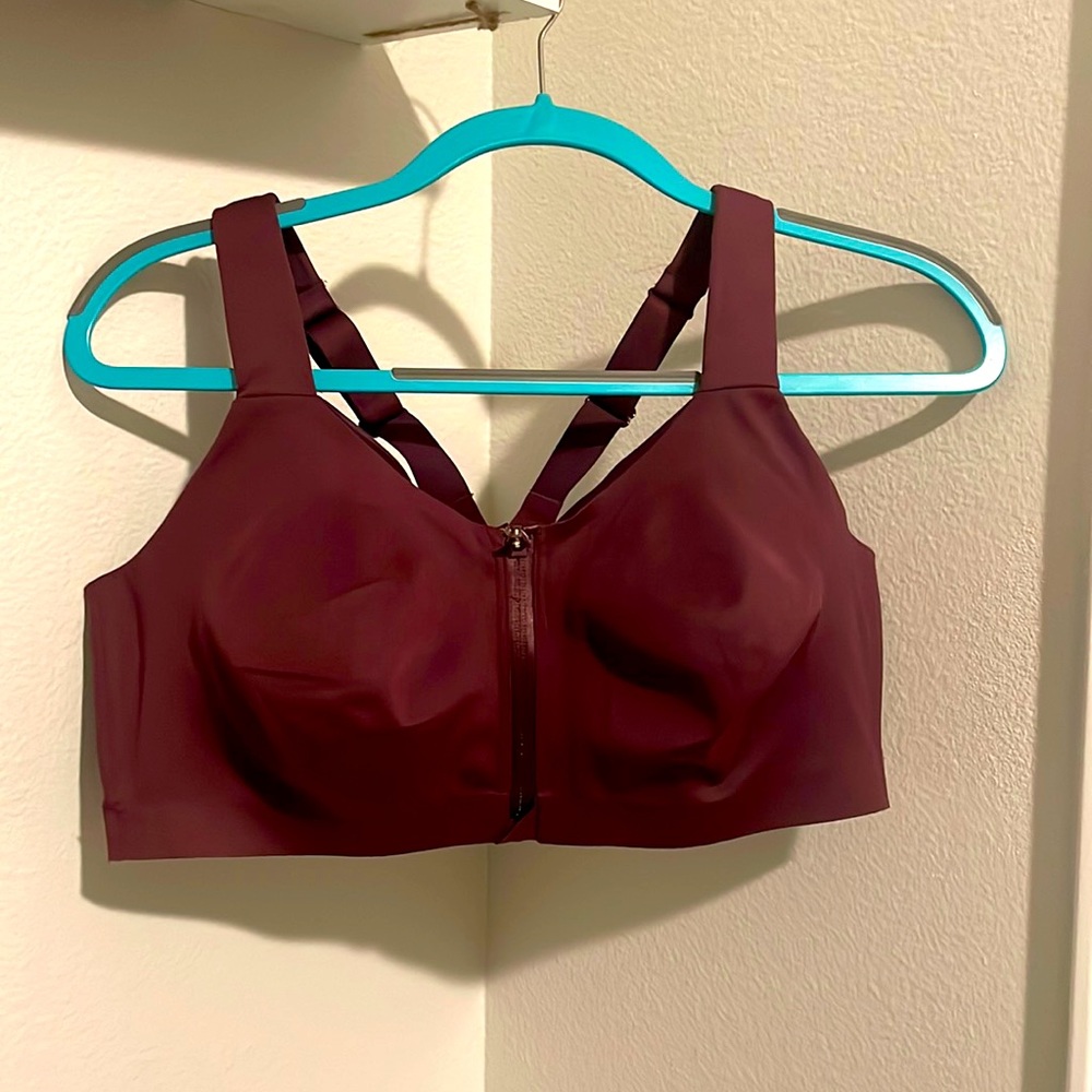 NWOT Victoria Secret Knockout Front Close Max Support High Impact Bra